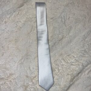 NWT Men’s Egara White Tie